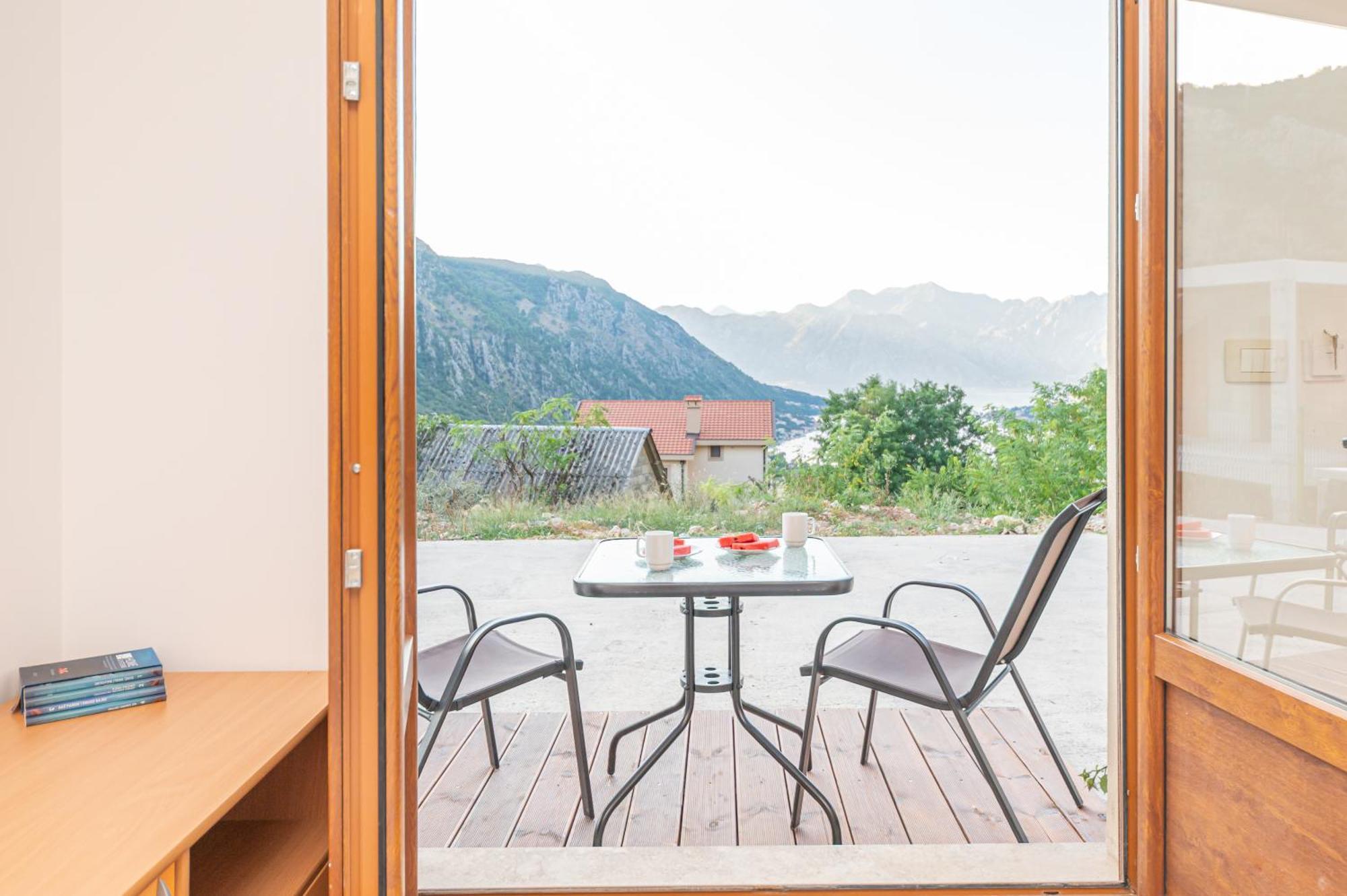 Apartmán Red Hill Kotor Exteriér fotografie
