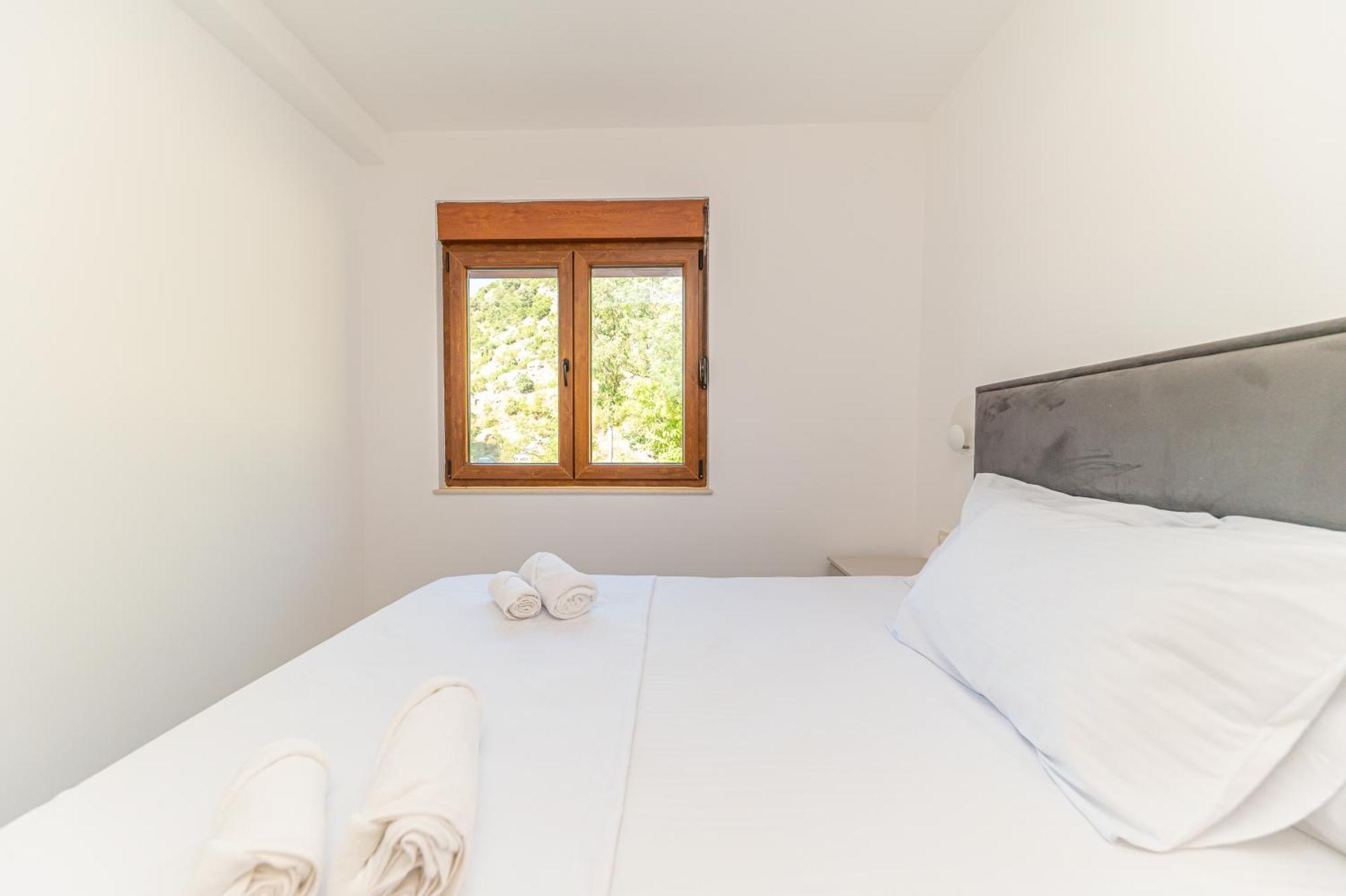 Apartmán Red Hill Kotor Exteriér fotografie