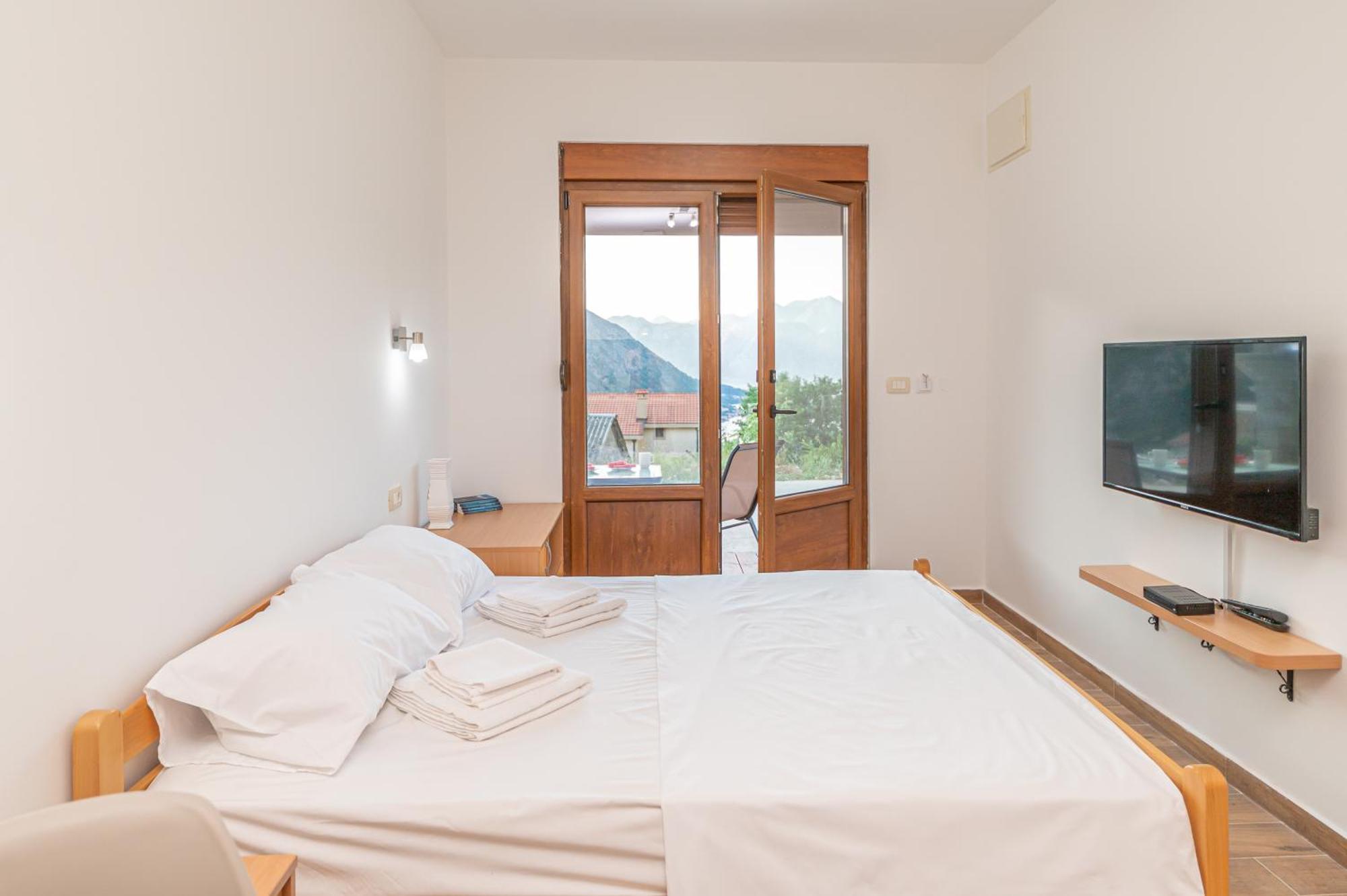 Apartmán Red Hill Kotor Exteriér fotografie