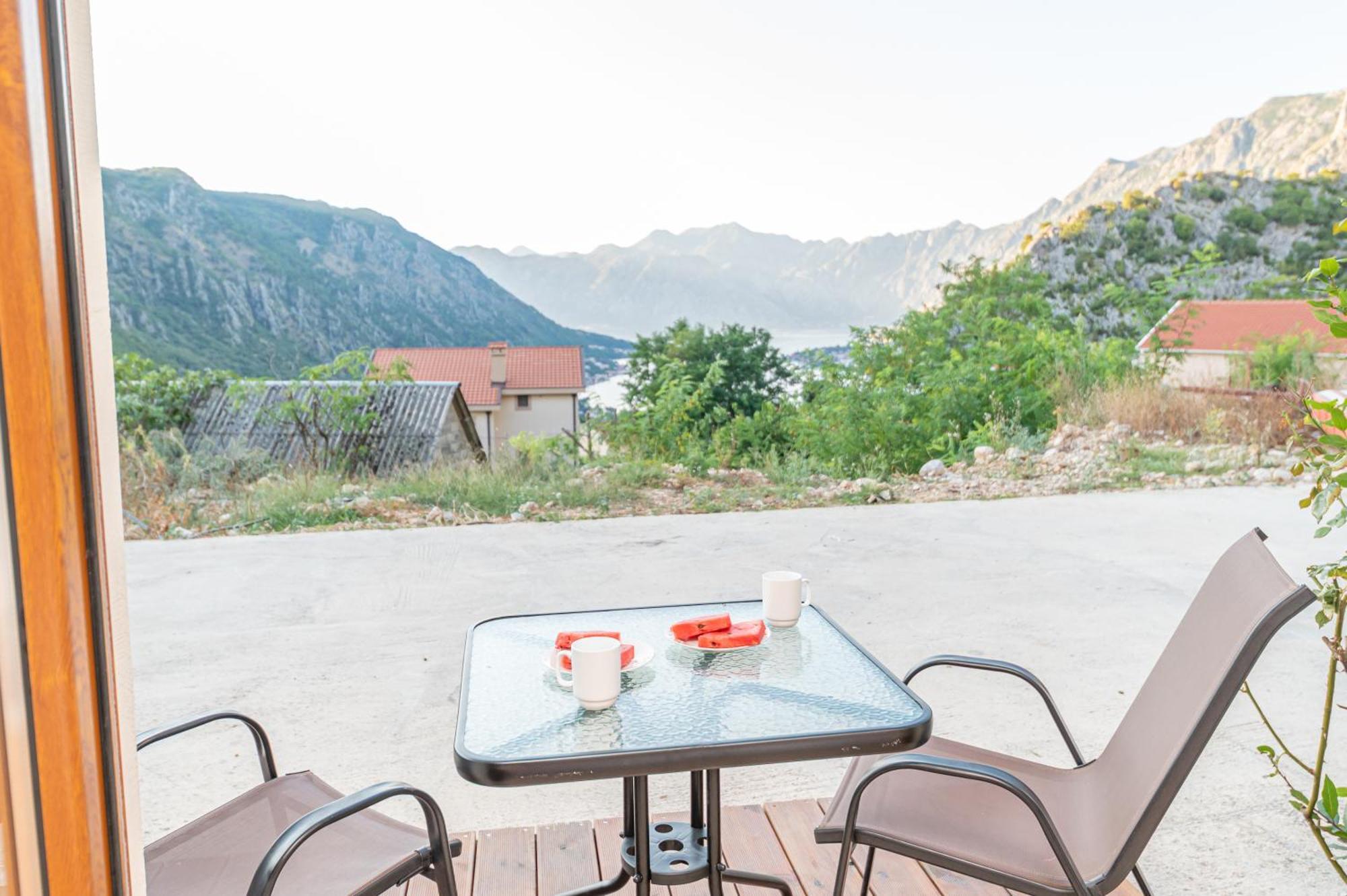 Apartmán Red Hill Kotor Exteriér fotografie